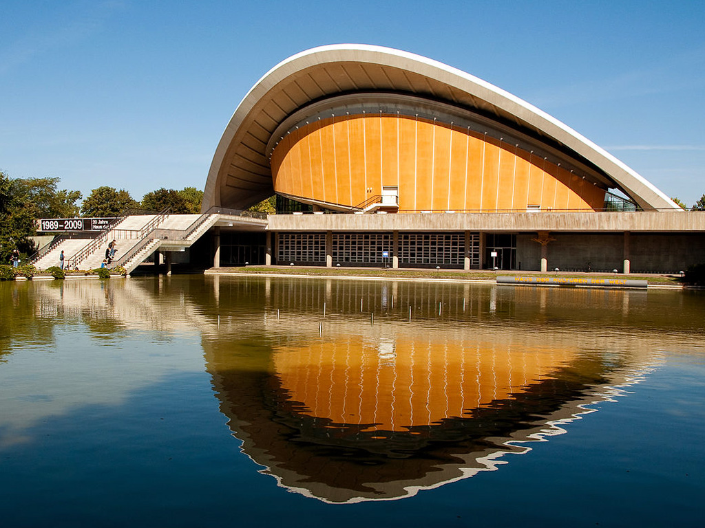 (c) By Farbkontrast (Own work) [CC BY 3.0 (http://creativecommons.org/licenses/by/3.0)], via Wikimedia Commons
